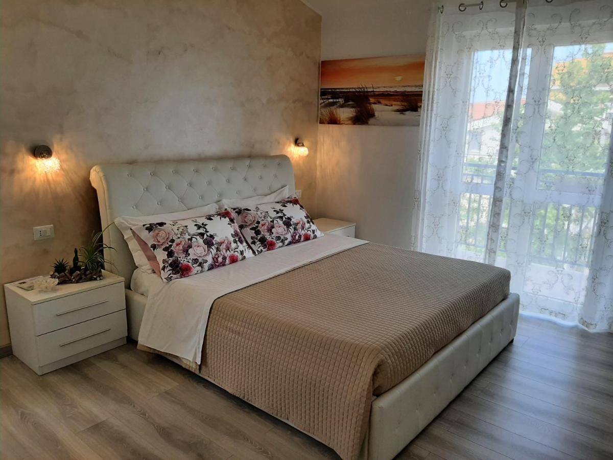 Viola Di Mare Rooms And Parking Termoli Exterior photo